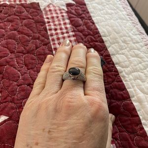 Woman’s ring